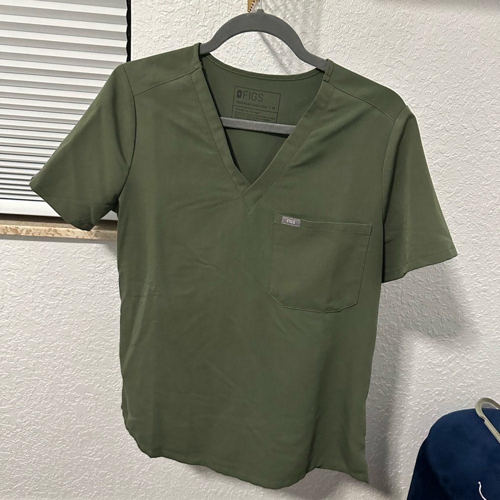 Women’s Moss Scrub Top by Figs